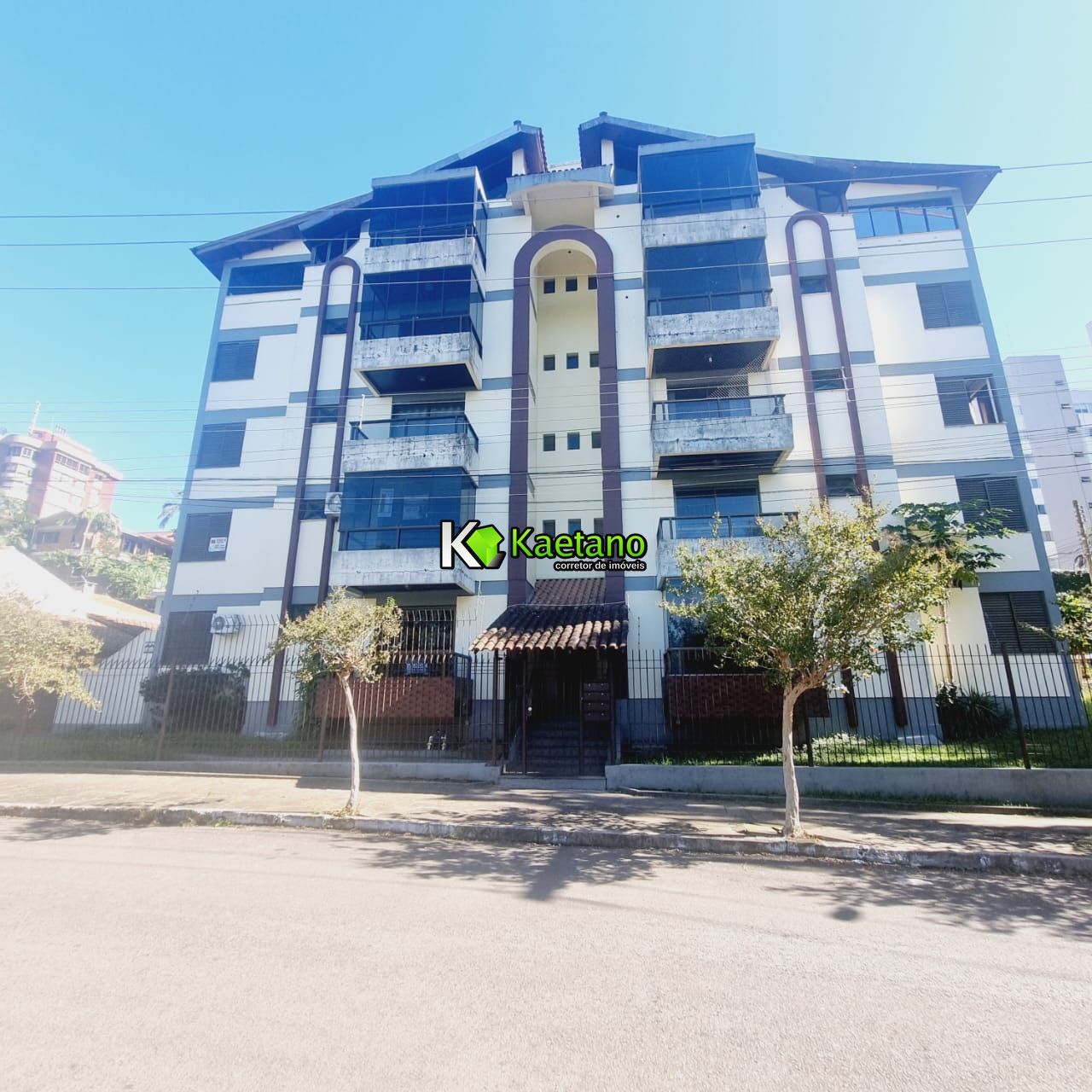 Apartamento para alugar com 2 quartos, 140m² - Foto 1