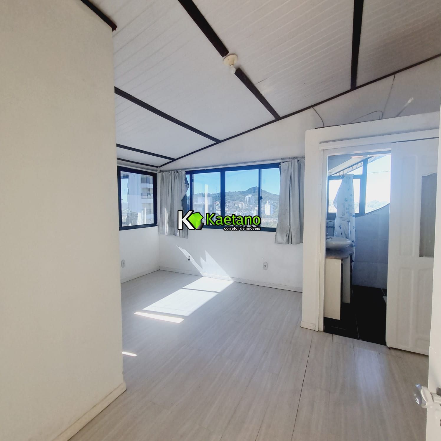 Apartamento para alugar com 2 quartos, 140m² - Foto 10
