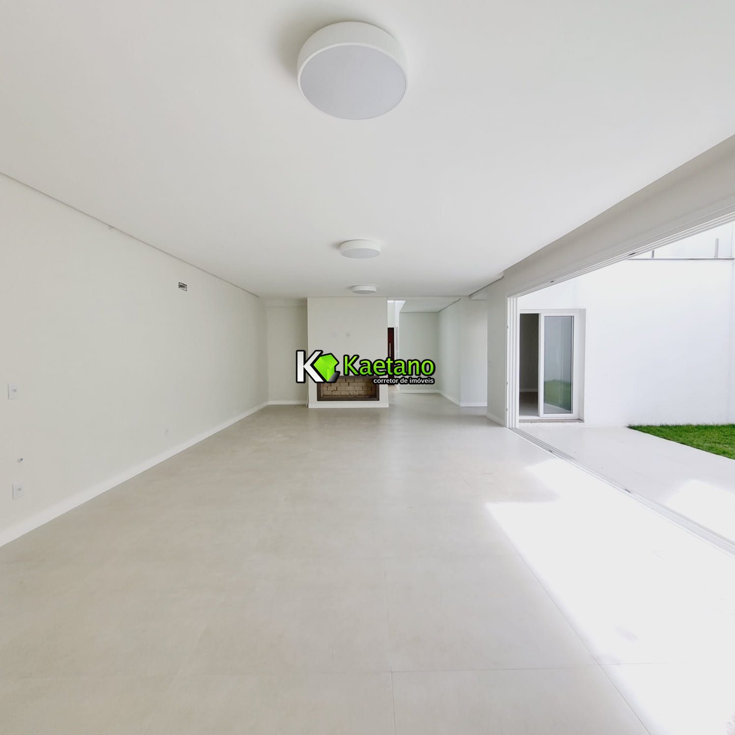 Casa à venda com 3 quartos, 215m² - Foto 4