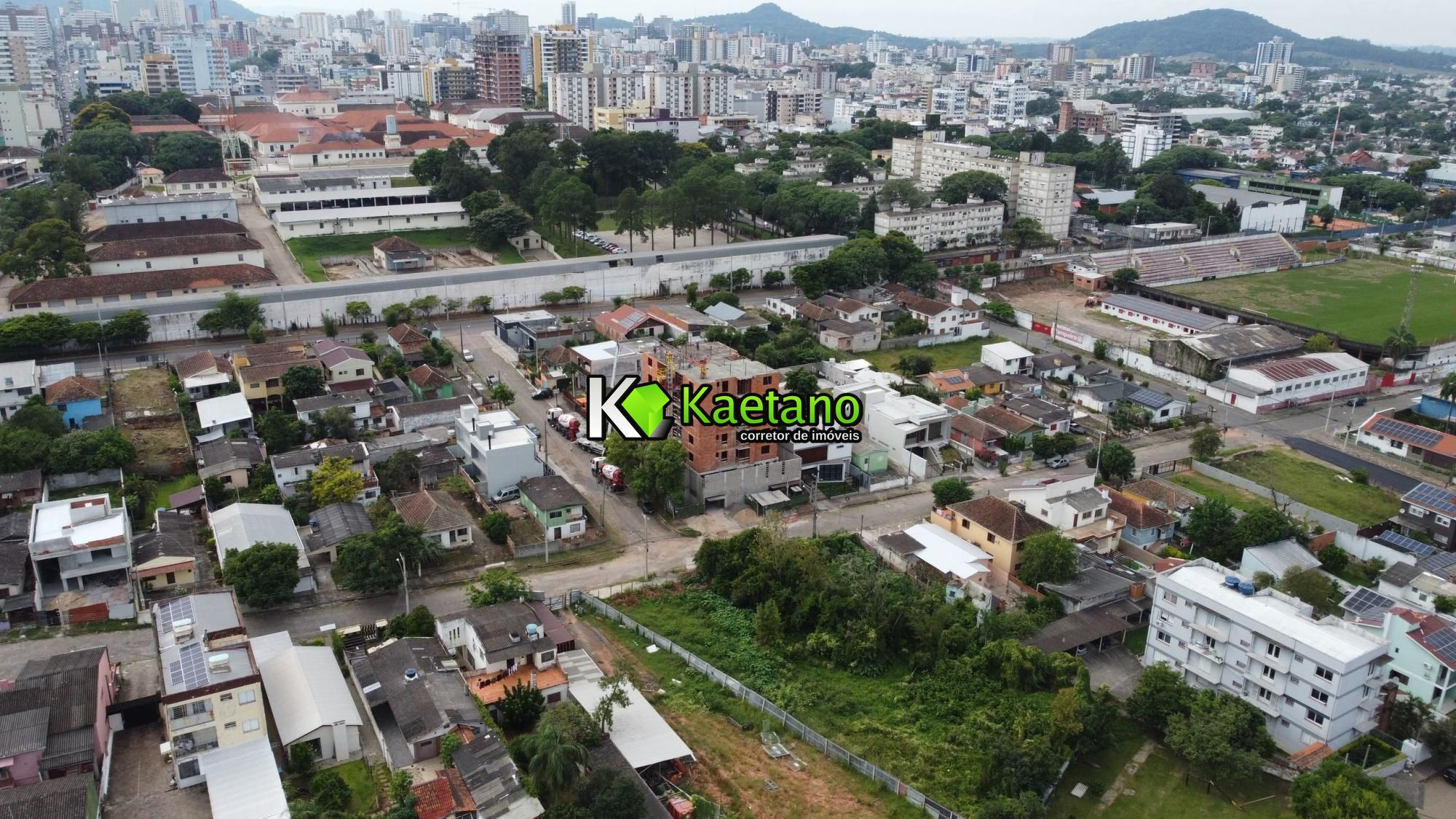 Apartamento à venda com 2 quartos, 62m² - Foto 17