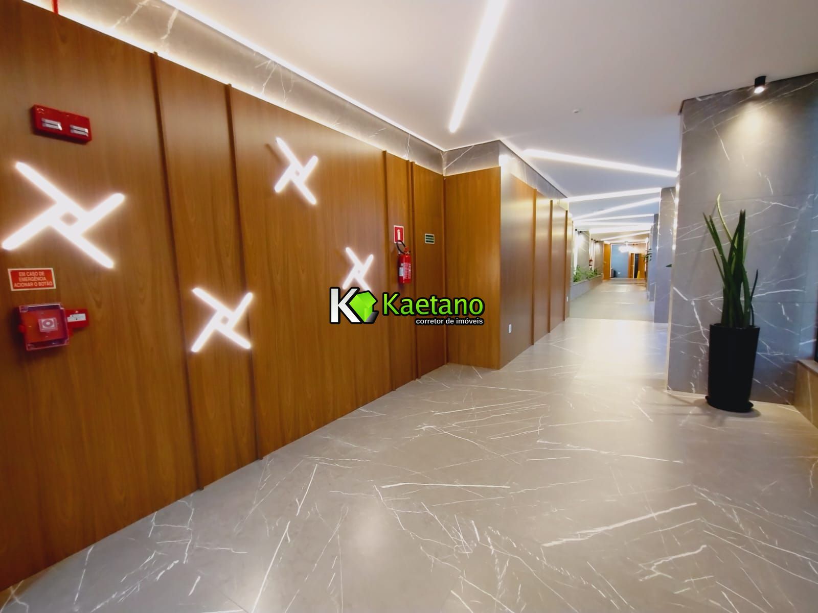 Apartamento, 3 quartos, 195 m² - Foto 2