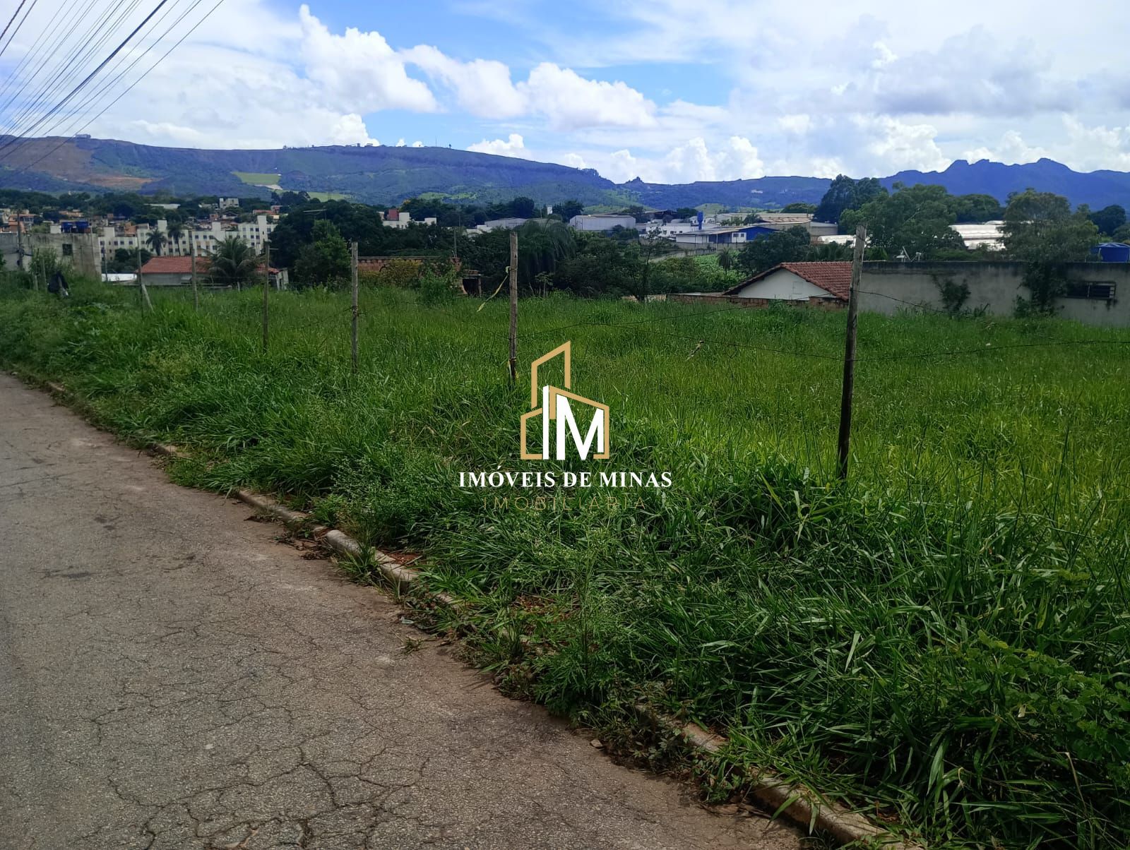 Terreno à venda, 360m² - Foto 1