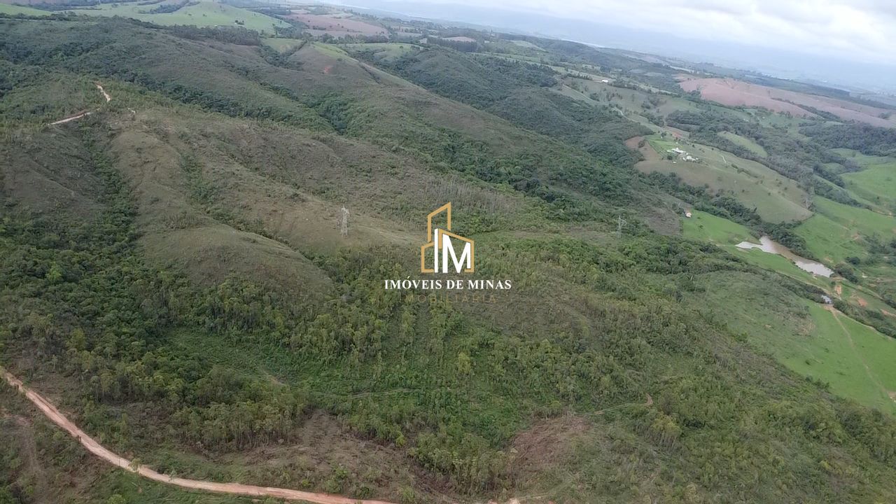 Fazenda/Sítios/Chácaras de 3 quartos, no bairro Zona Rural, em Formiga | Eu Corretor