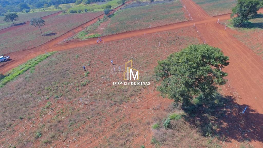 Lote/Terreno de 400m² no bairro Parque do Itatiaia, em Itatiaiuçu | Eu Corretor