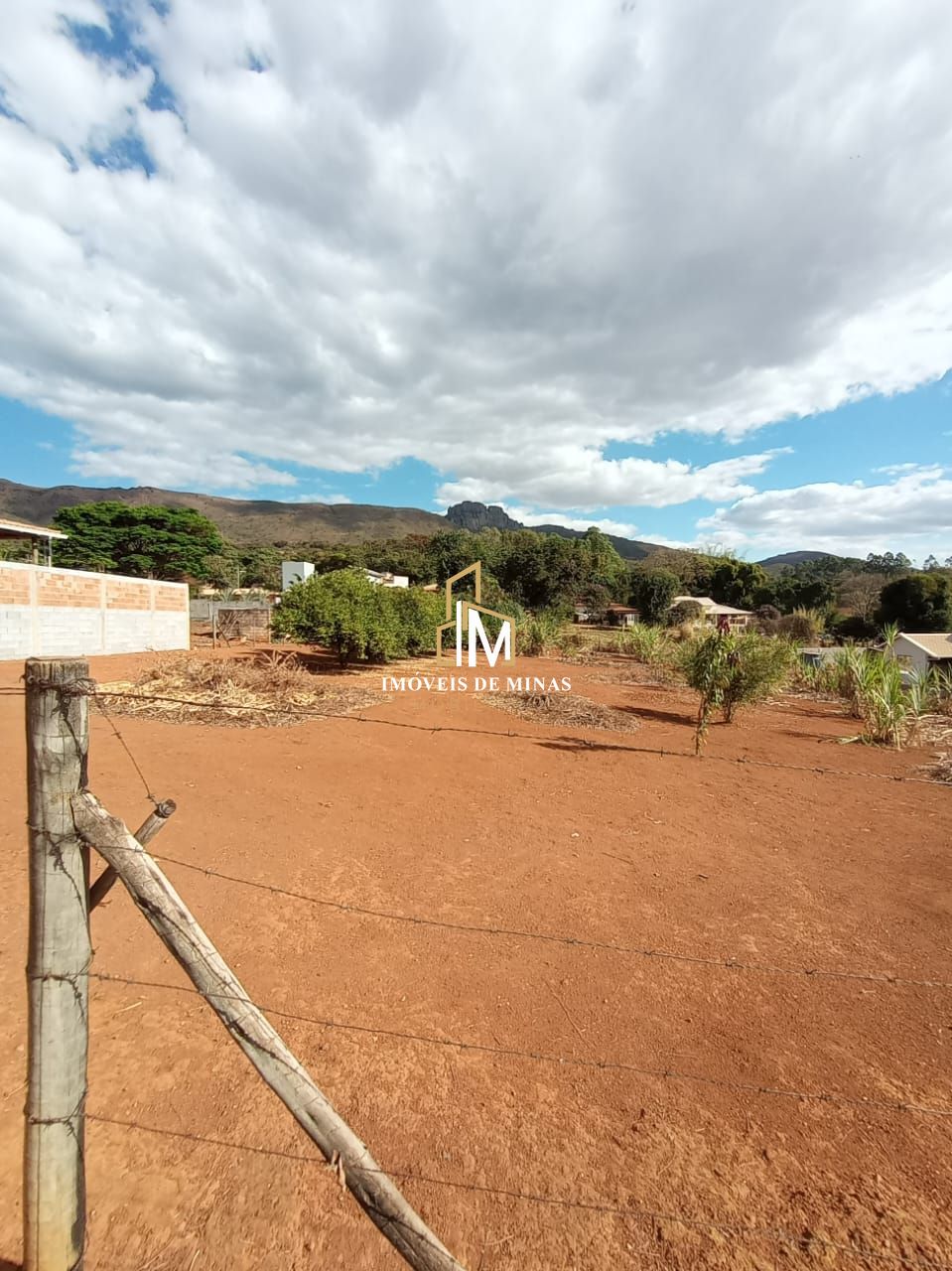 Terreno à venda, 1000m² - Foto 1