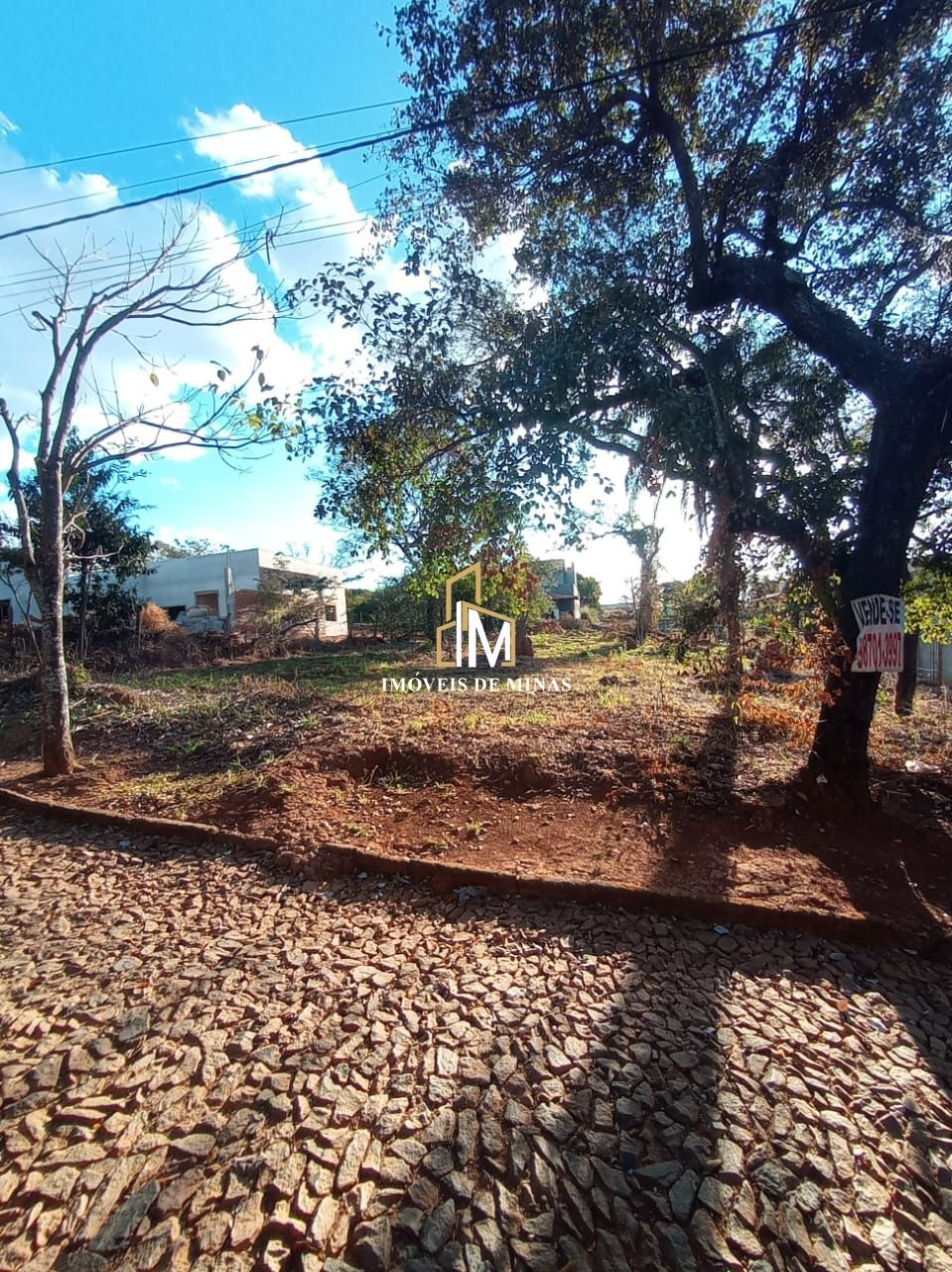 Terreno à venda, 1000m² - Foto 1