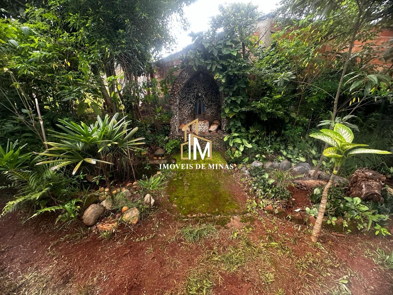 Chácara à venda com 2 quartos, 1140m² - Foto 13