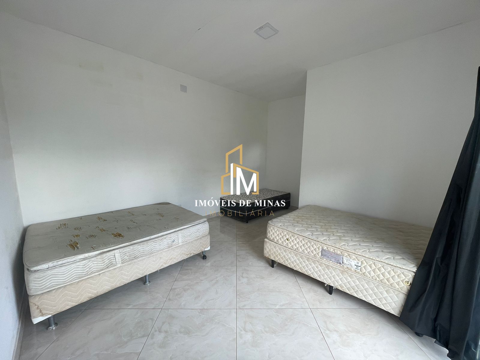 Chácara à venda com 3 quartos, 1000m² - Foto 11
