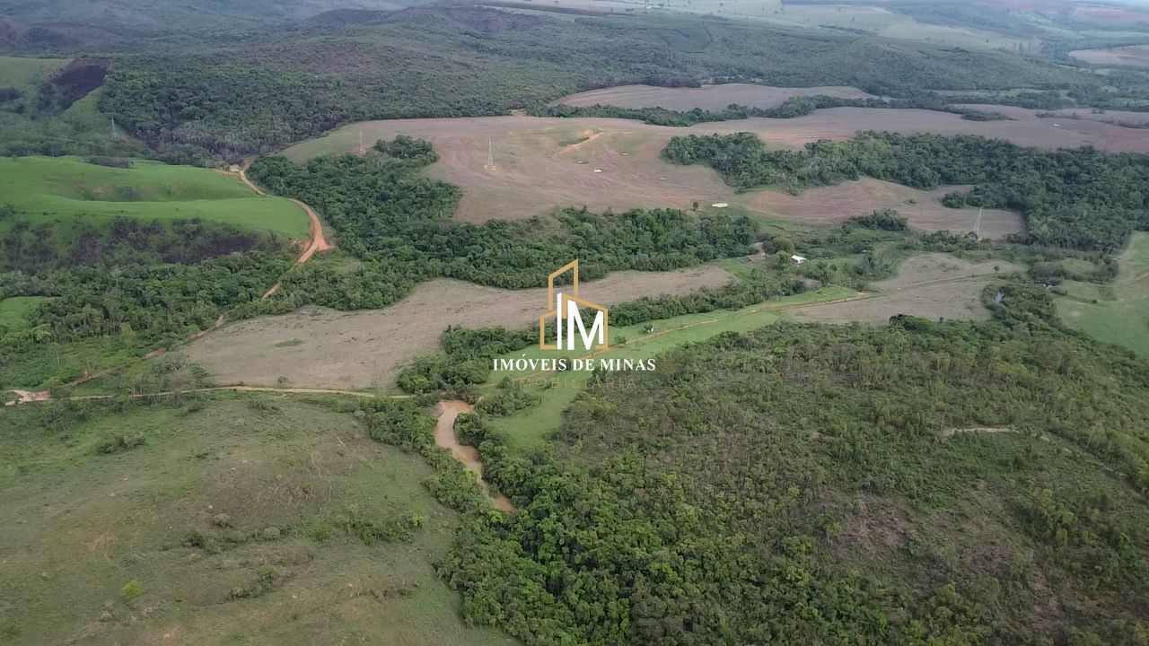 Fazenda/Sítios/Chácaras de 3 quartos, no bairro Zona Rural, em Formiga | Eu Corretor