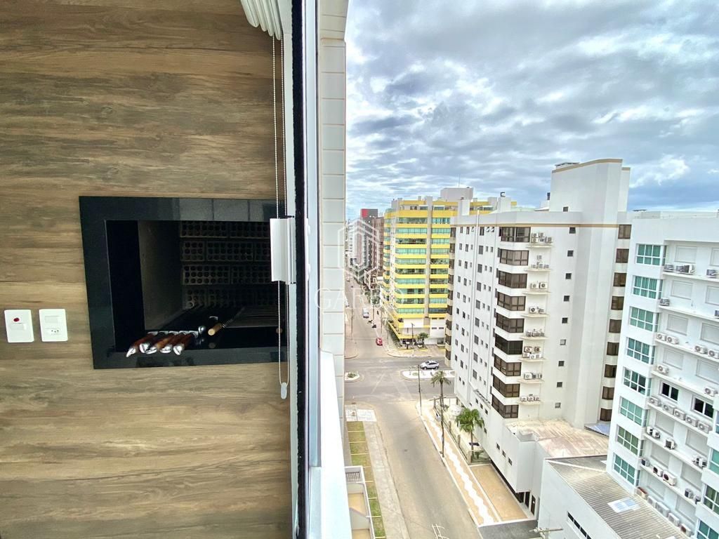 Apartamento à venda com 2 quartos, 72m² - Foto 2