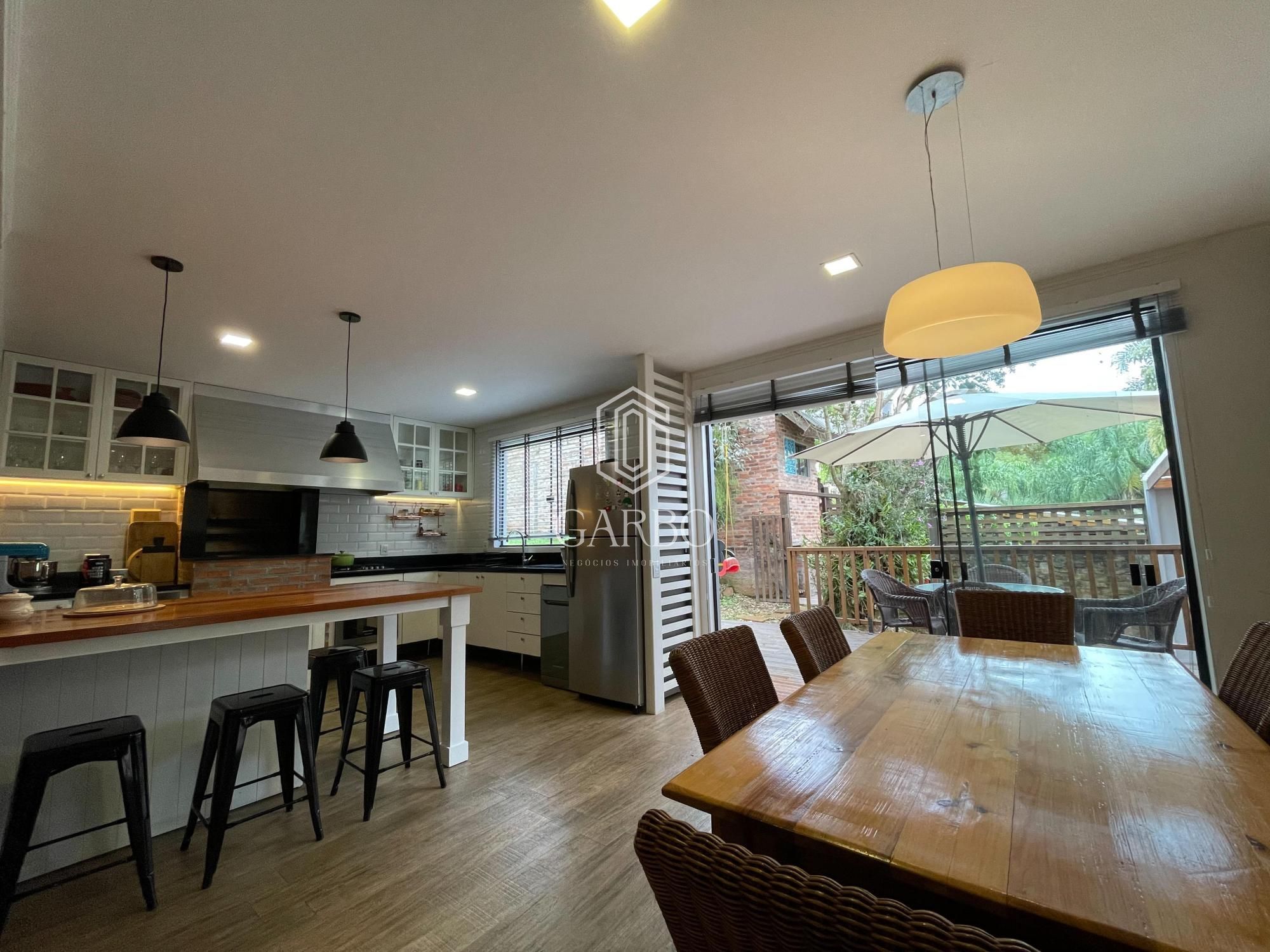 Casa à venda com 3 quartos, 202m² - Foto 6