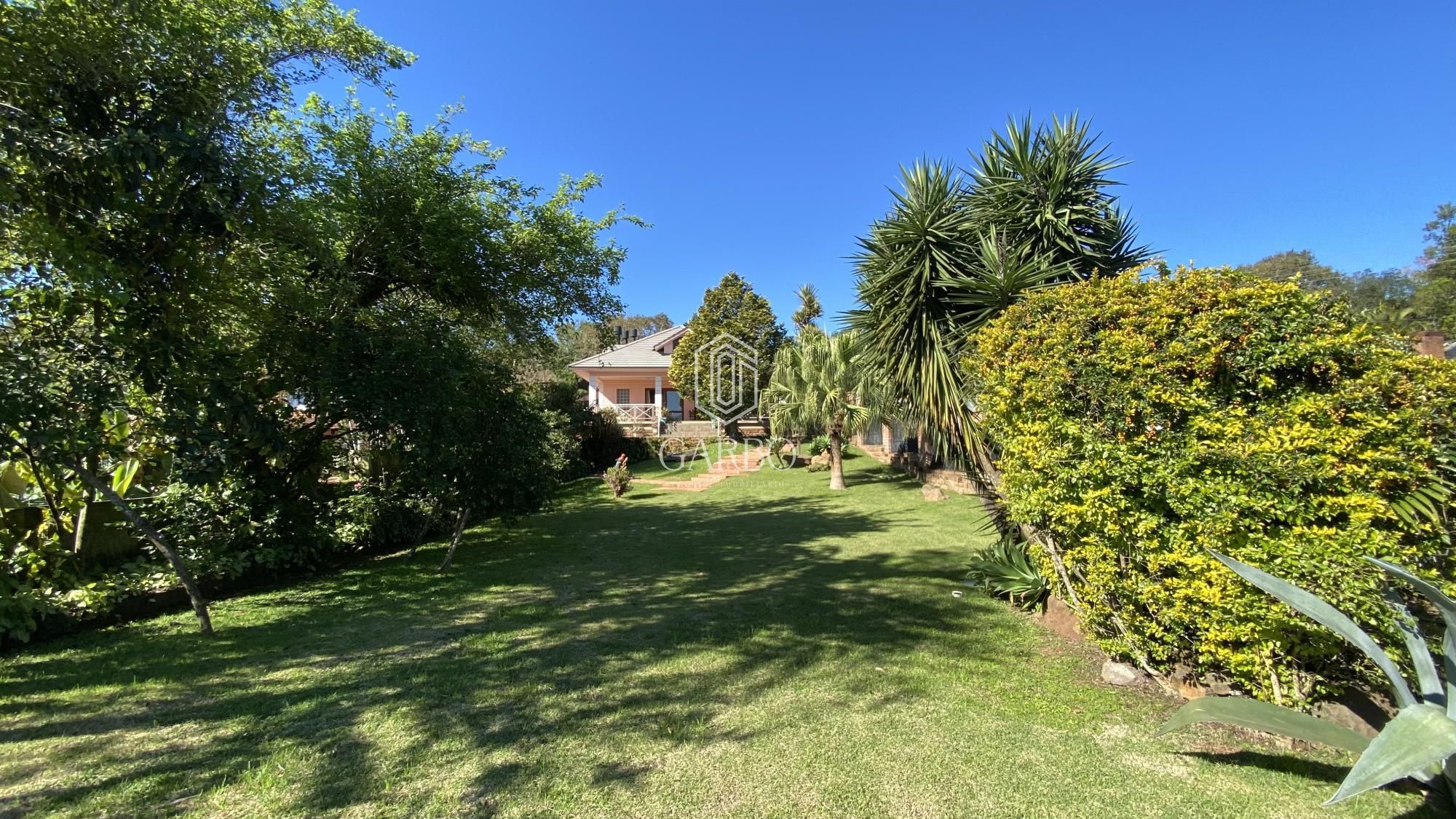 Casa à venda com 3 quartos, 447m² - Foto 2
