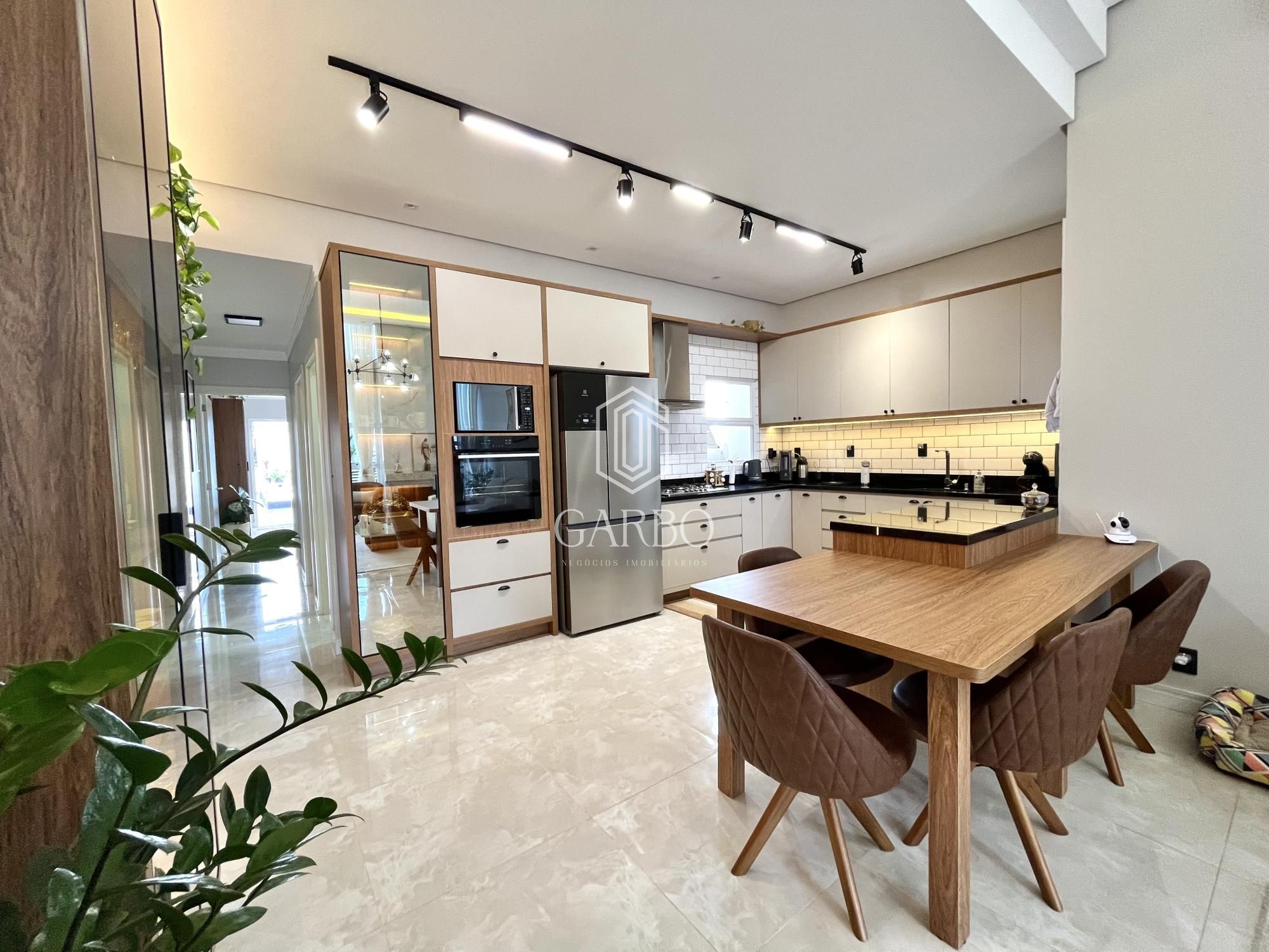 Casa, 3 quartos, 210 m² - Foto 3