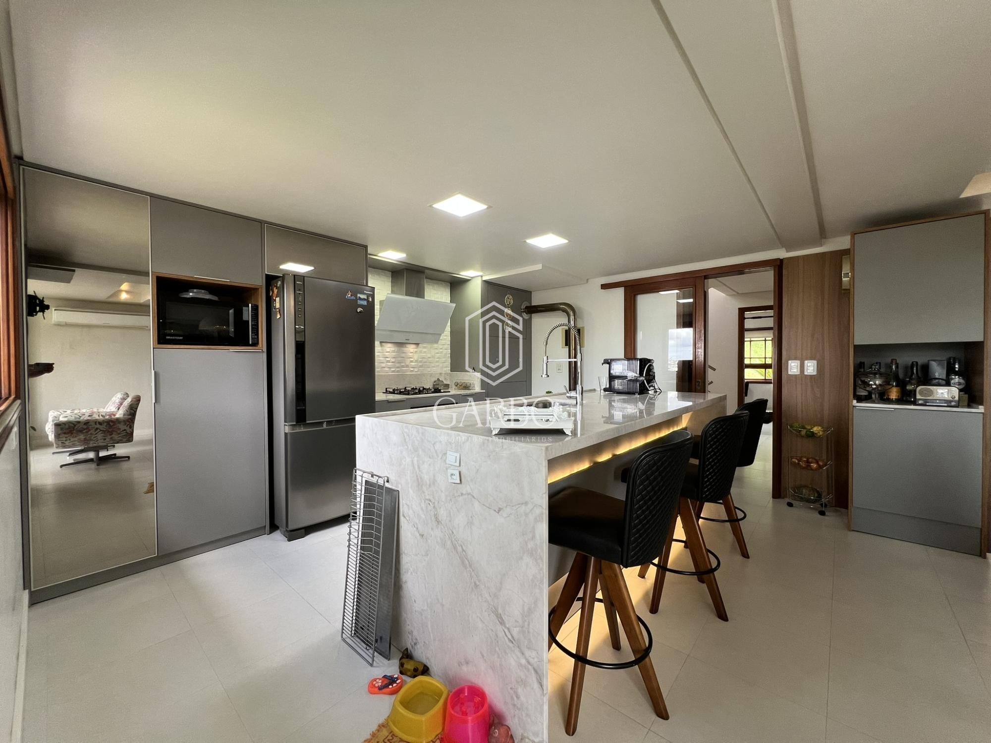 Casa à venda com 3 quartos, 230m² - Foto 7