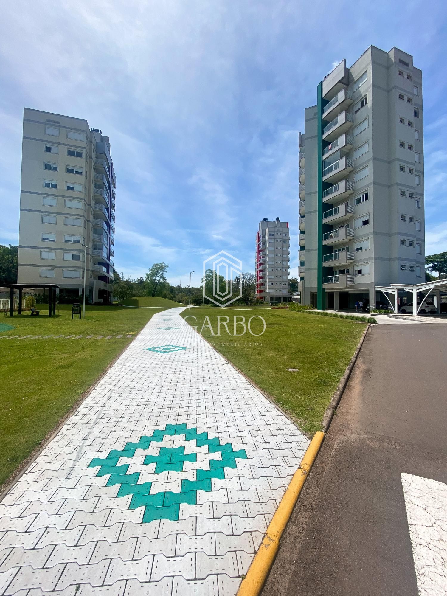 Apartamento com três suites à venda no Parque Europa