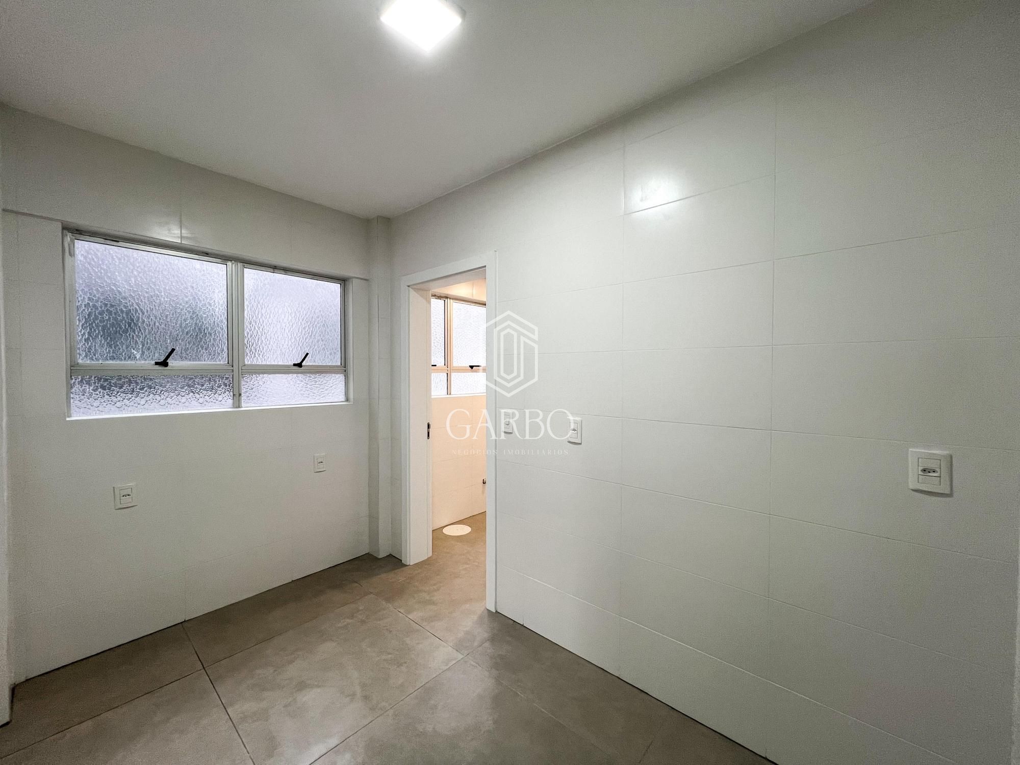 Apartamento à venda com 2 quartos, 79m² - Foto 4