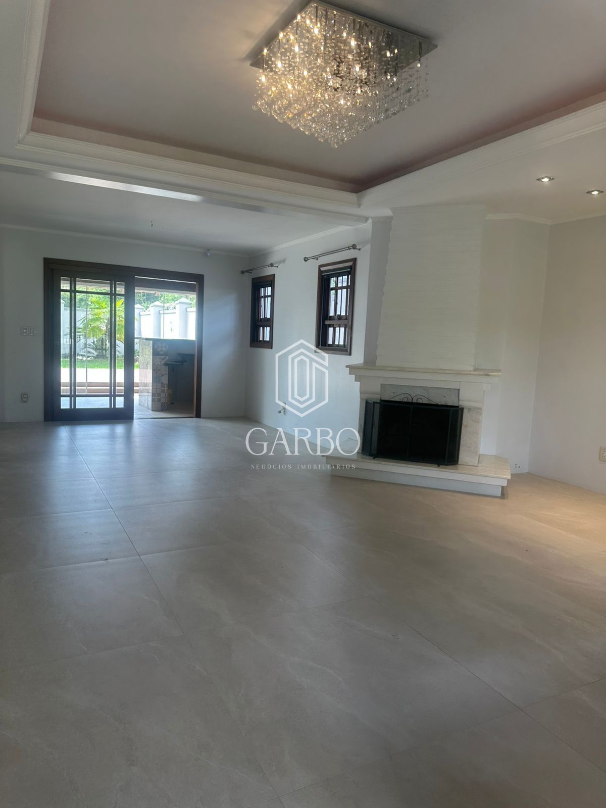 Casa à venda com 3 quartos, 260m² - Foto 4