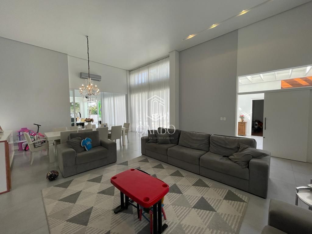 Casa à venda com 4 quartos, 393m² - Foto 4
