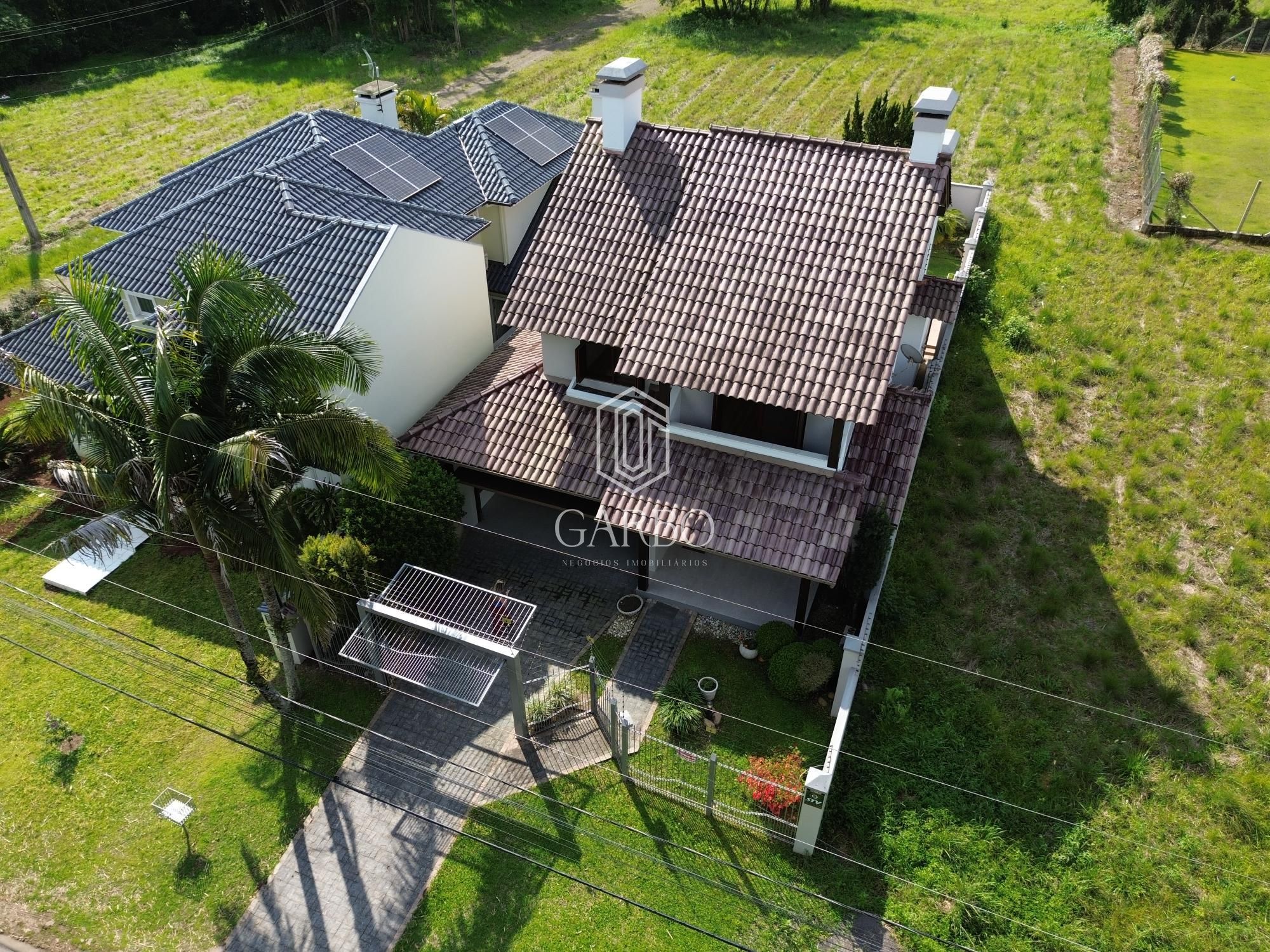 Casa à venda com 3 quartos, 260m² - Foto 3