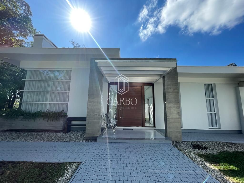 Casa à venda com 4 quartos, 393m² - Foto 1
