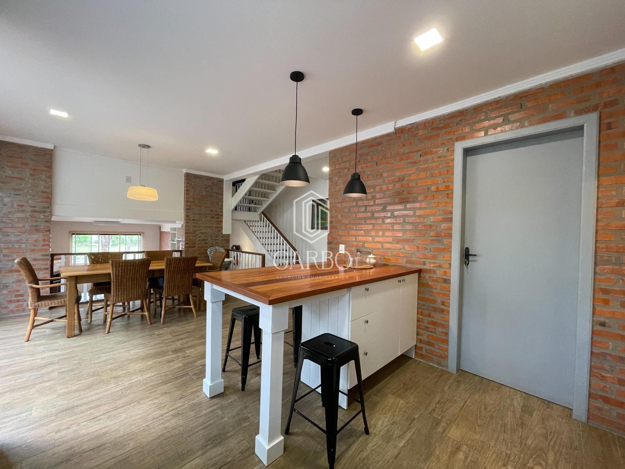 Casa à venda com 3 quartos, 202m² - Foto 8