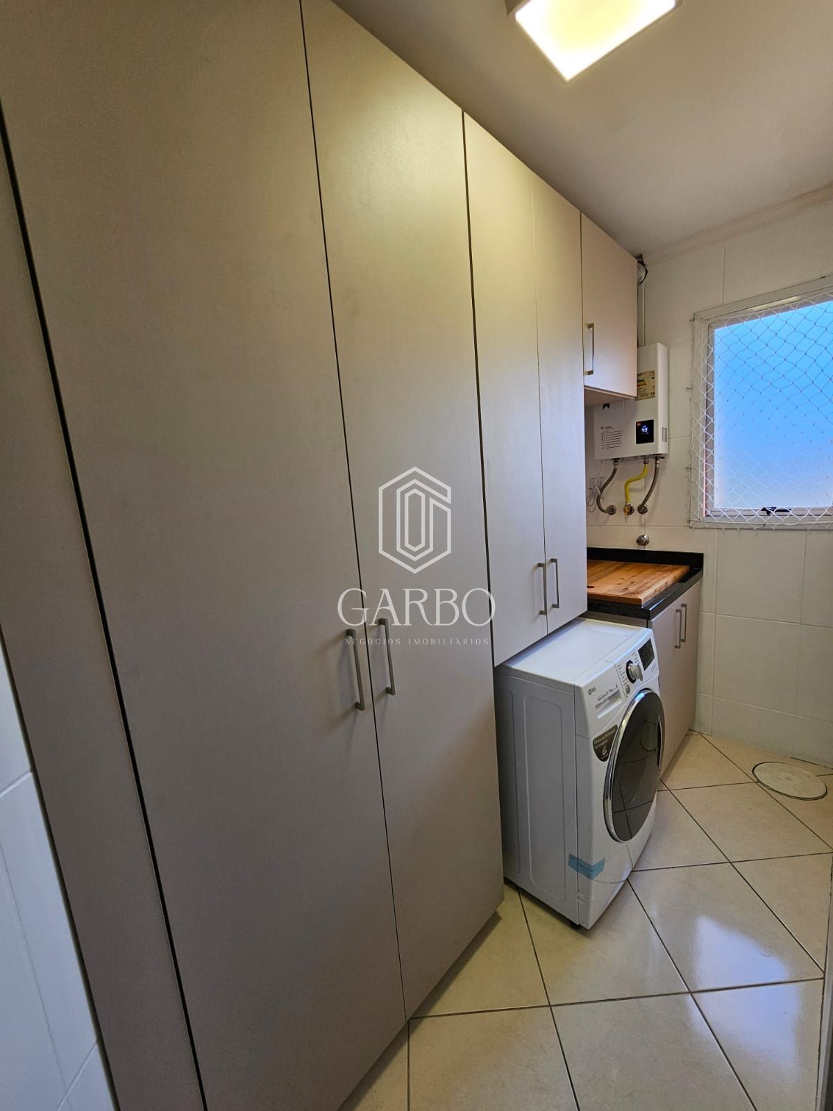 Apartamento à venda com 3 quartos, 150m² - Foto 8