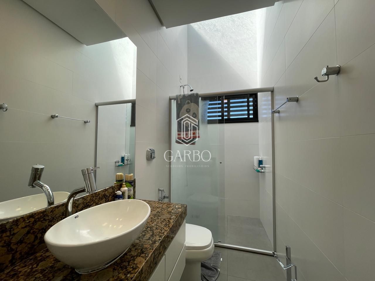 Casa à venda com 3 quartos, 230m² - Foto 9