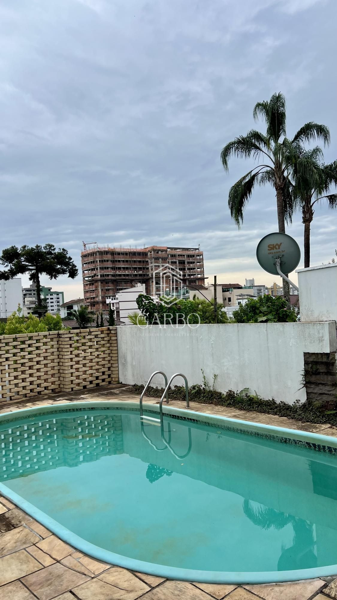 Casa à venda com 3 quartos, 255m² - Foto 4