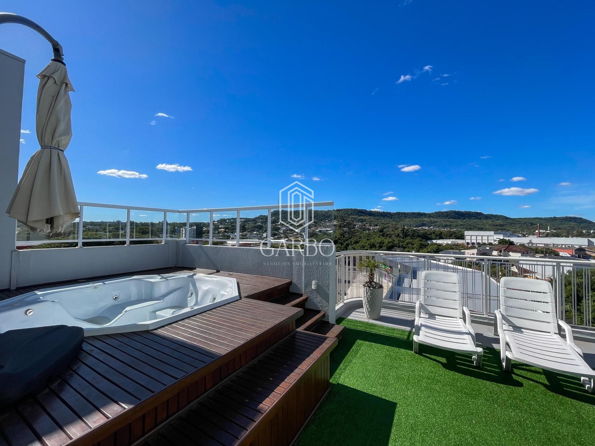 Apartamento à venda com 3 quartos, 241m² - Foto 1