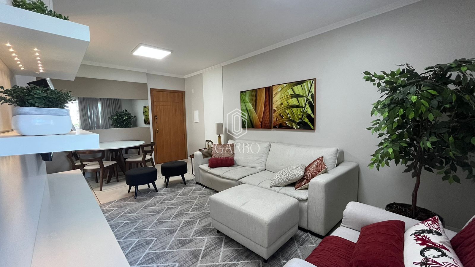 Apartamento à venda com 2 quartos, 87m² - Foto 4