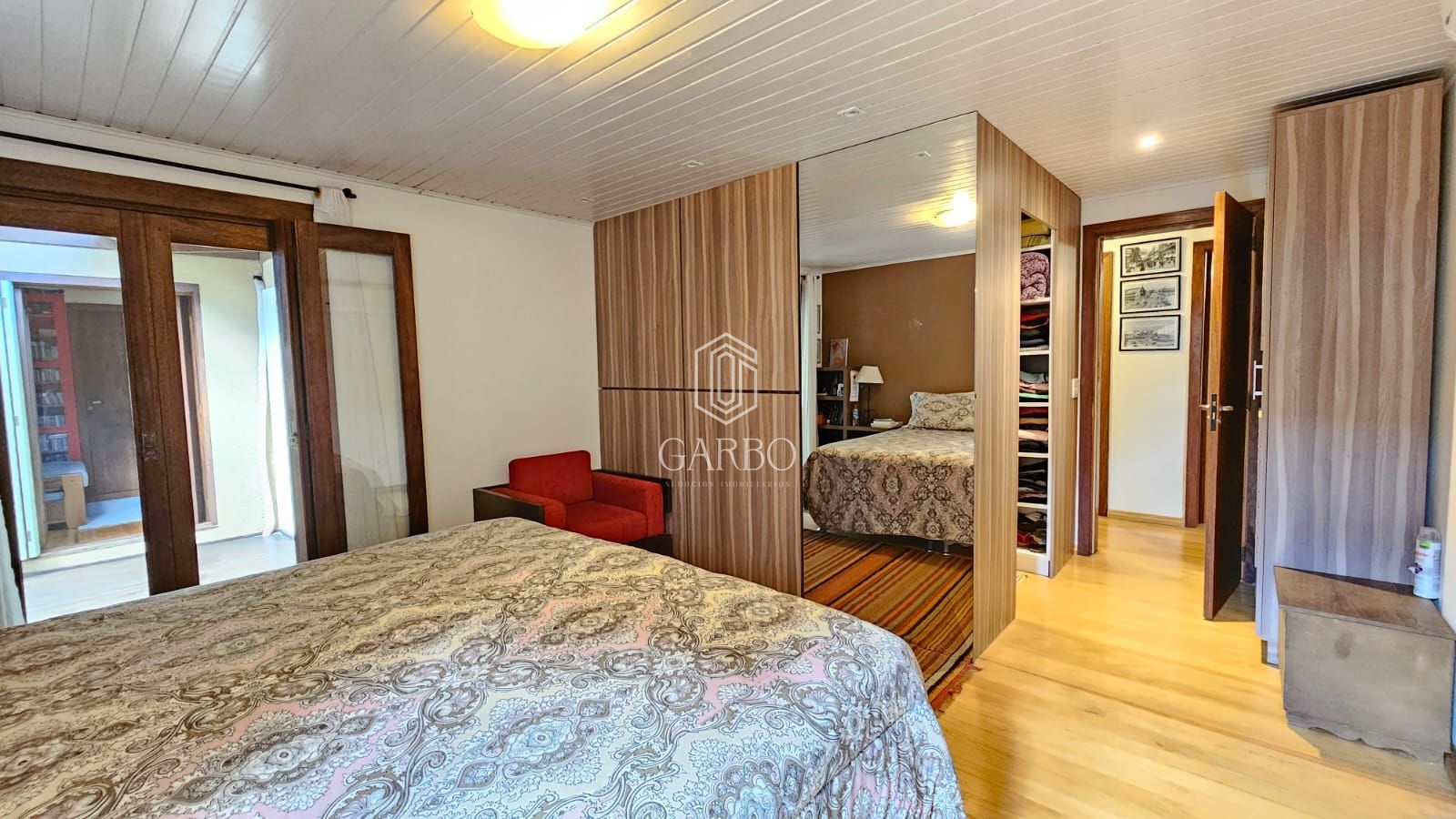 Casa à venda com 3 quartos, 215m² - Foto 13