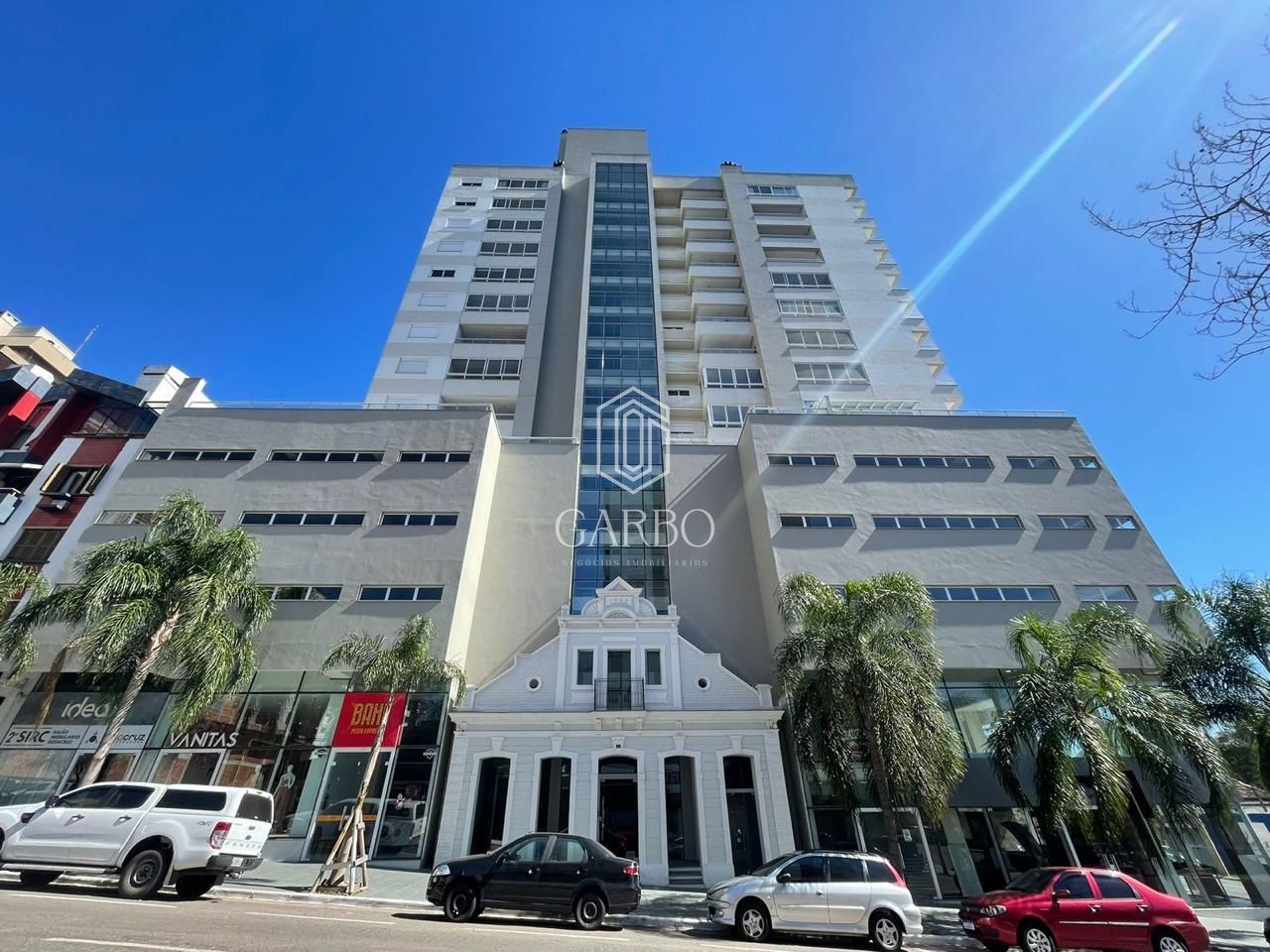 APARTAMENTO À VENDA NO CORAÇÃO DA CIDADE