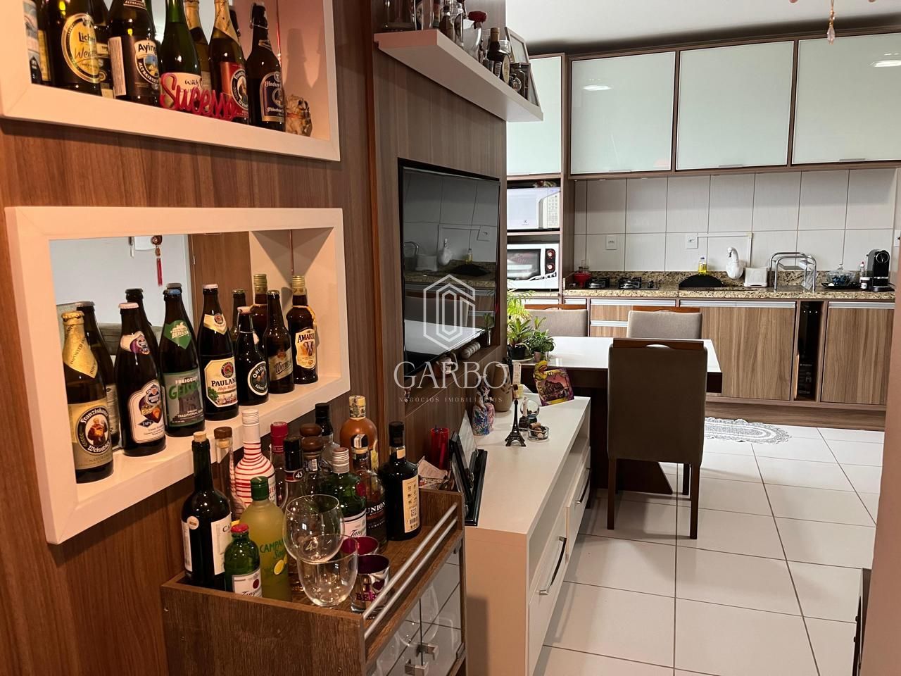 Apartamento à venda com 2 quartos, 65m² - Foto 3