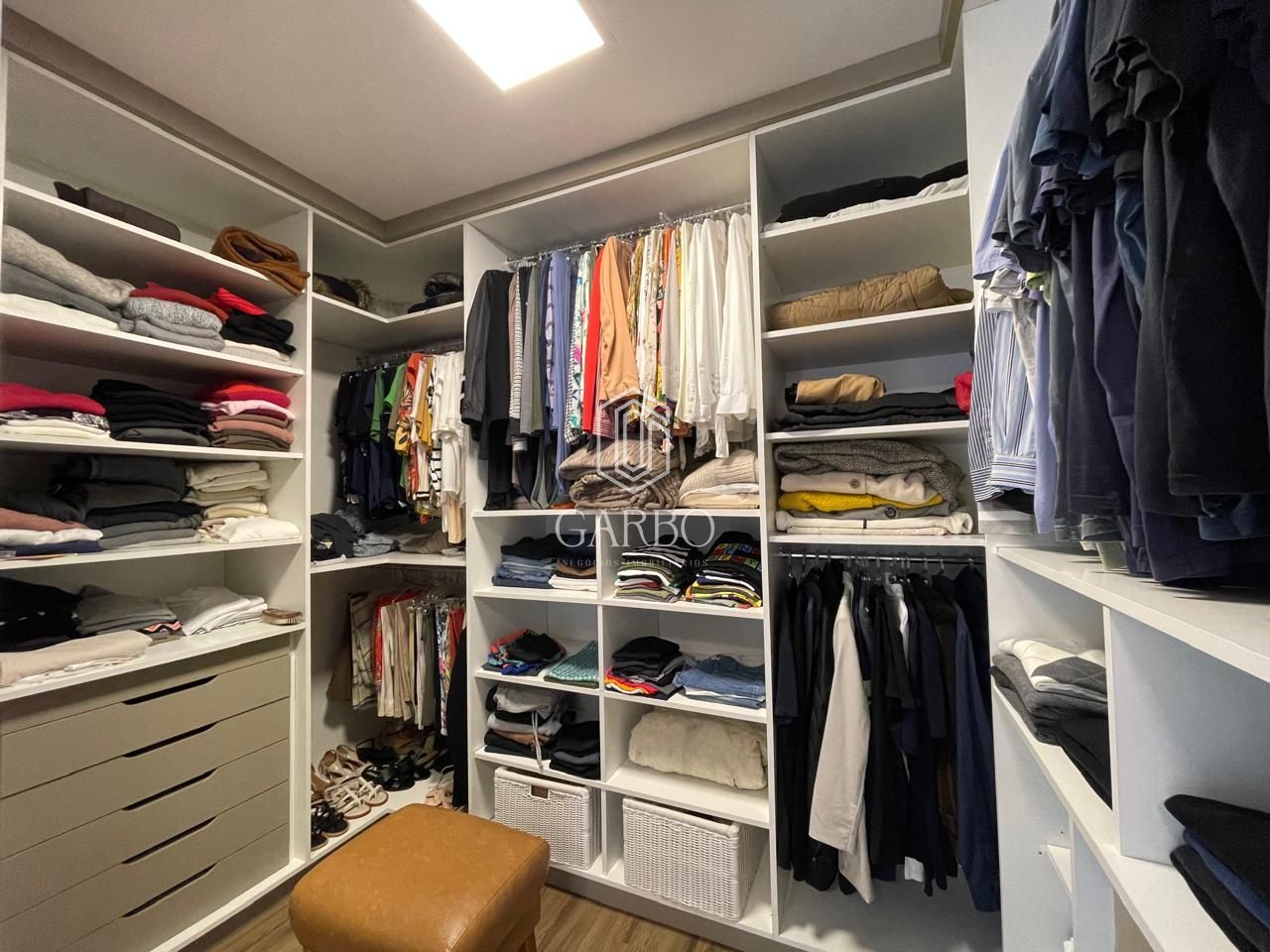 Casa à venda com 3 quartos, 230m² - Foto 6