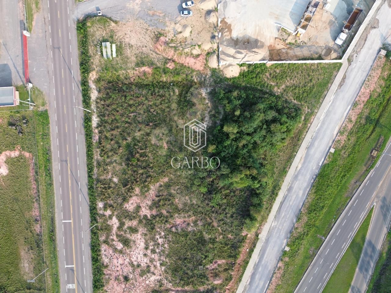 TERRENO COMERCIAL/INDUSTRIAL