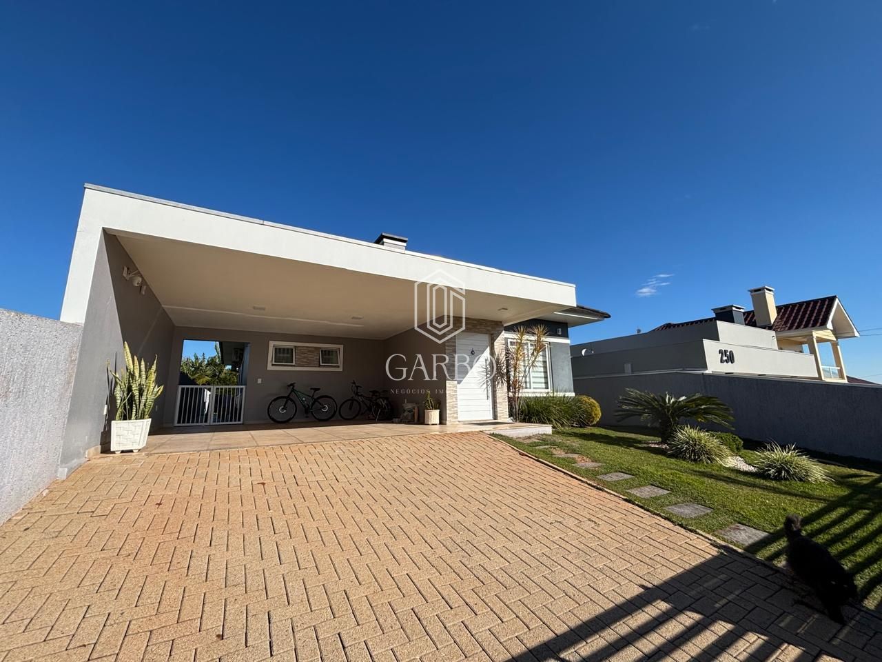 CASA SEMIMOBILIDA EM LINHA JOÃO ALVES