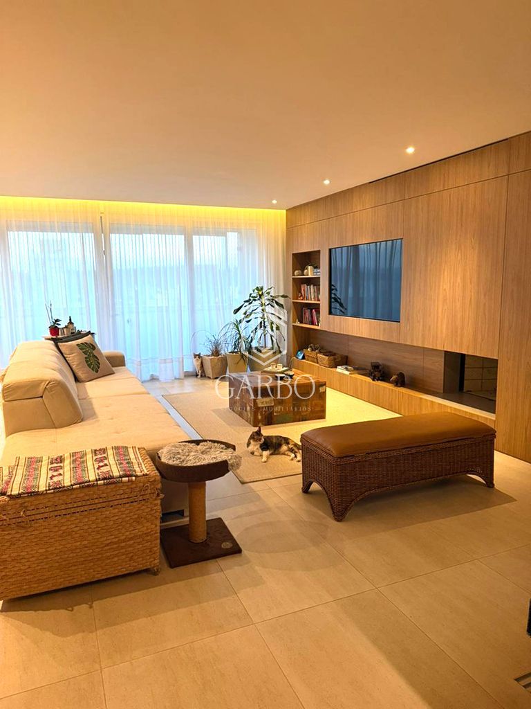 Cobertura, 3 quartos, 325 m² - Foto 2