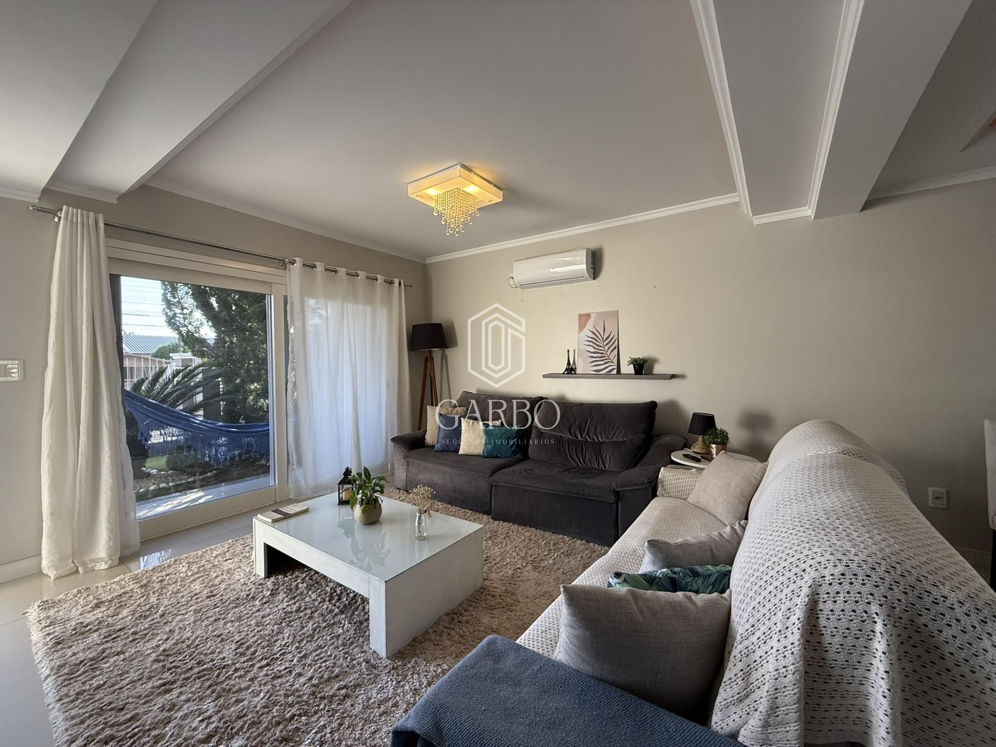 Casa à venda com 4 quartos, 224m² - Foto 3