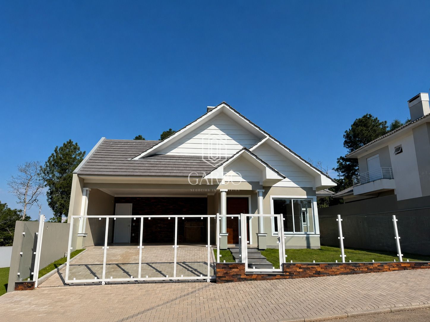 CASA EM CONSTRUÇÃO À VENDA NO ROYAL COUNTRY