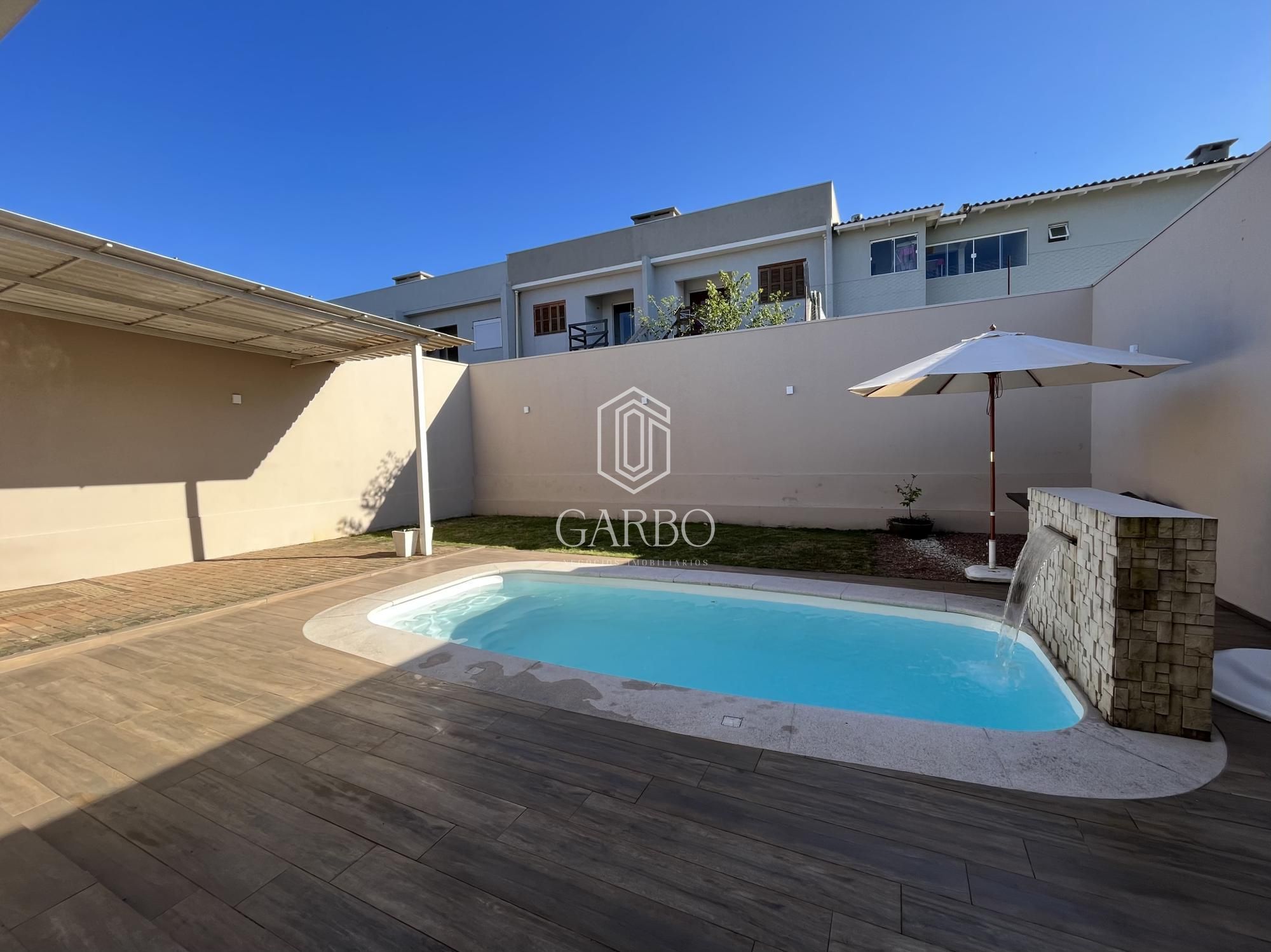 CASA SEMIMOBILIADA EM LINHA JOÃO ALVES