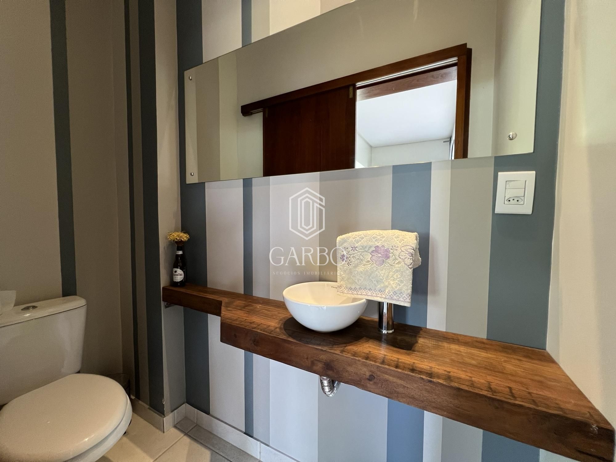 Casa à venda com 3 quartos, 230m² - Foto 17