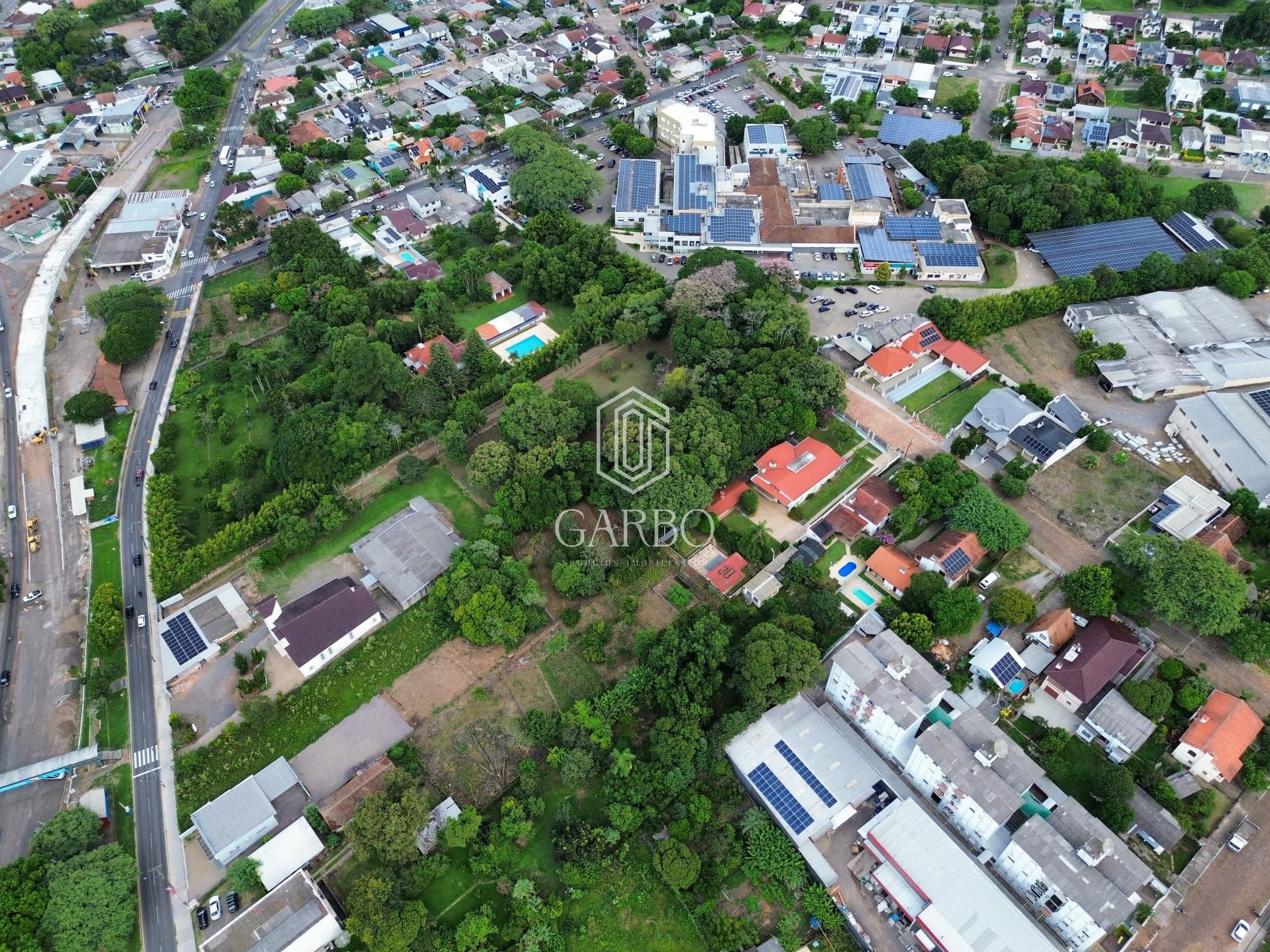 Casa à venda com 4 quartos, 559m² - Foto 4