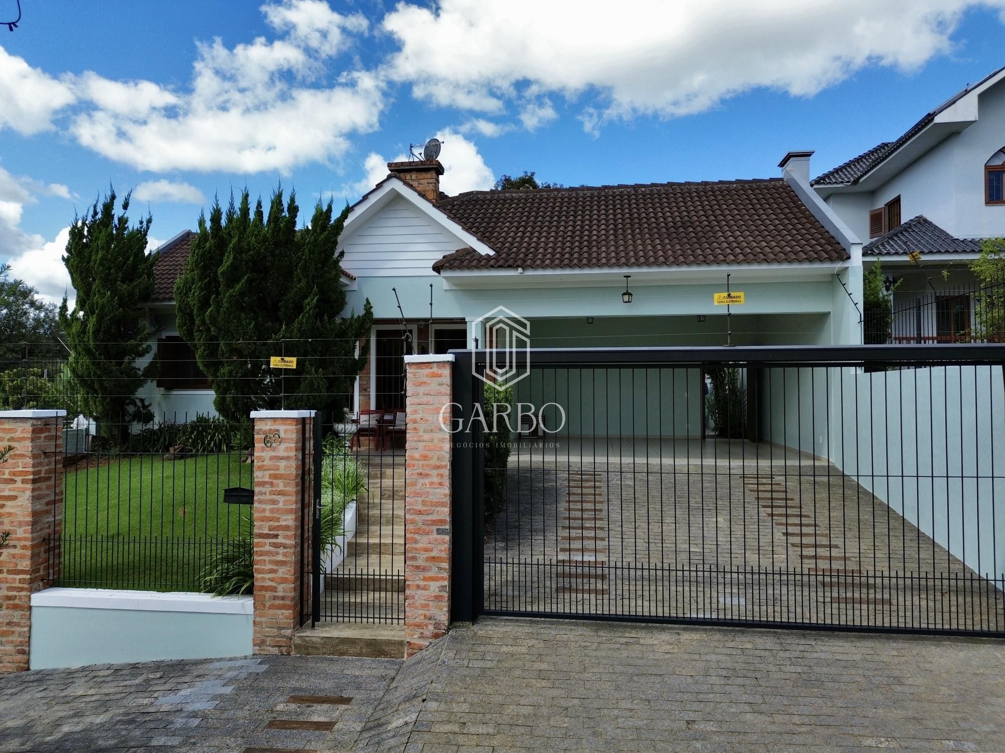 CASA MOBILIADA EM BAIRRO NOBRE