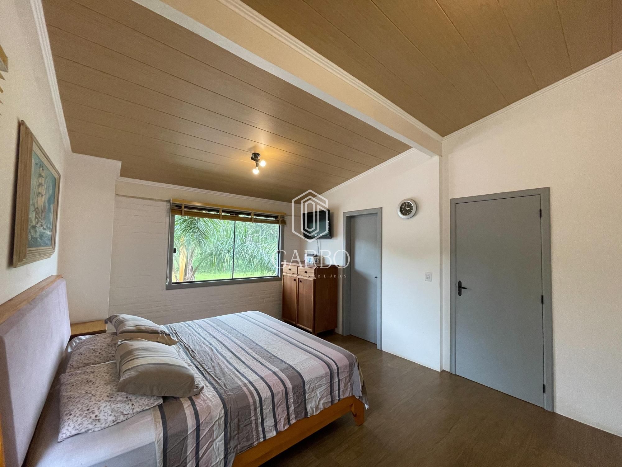 Casa à venda com 3 quartos, 202m² - Foto 15