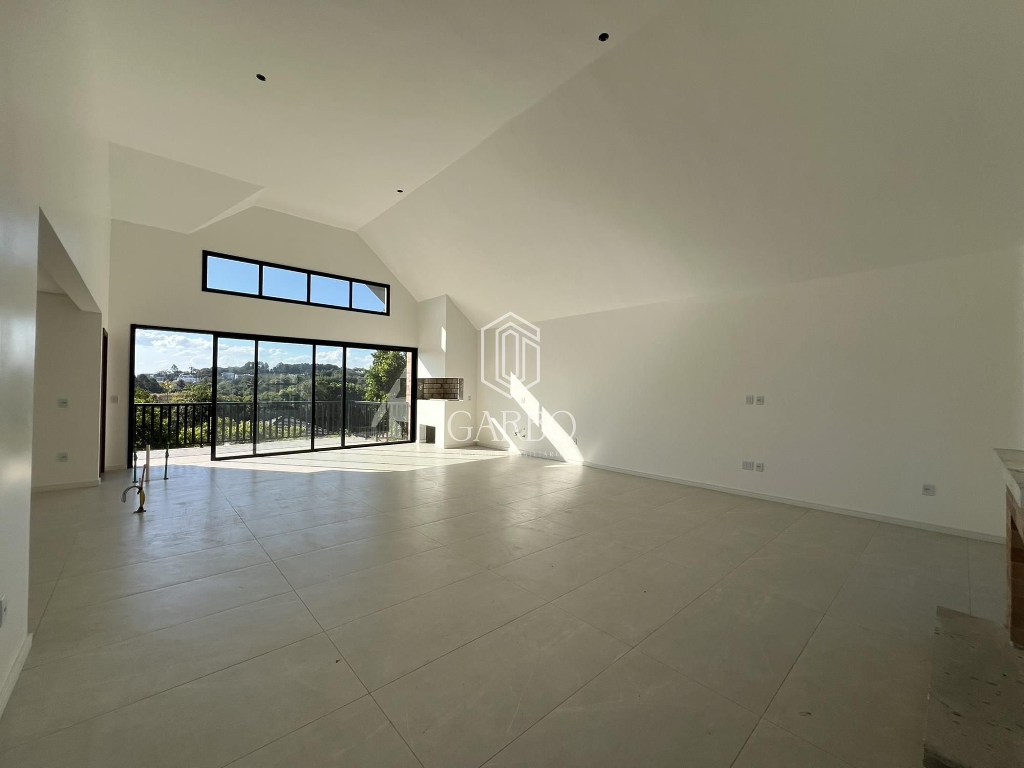 Casa à venda com 3 quartos, 314m² - Foto 8