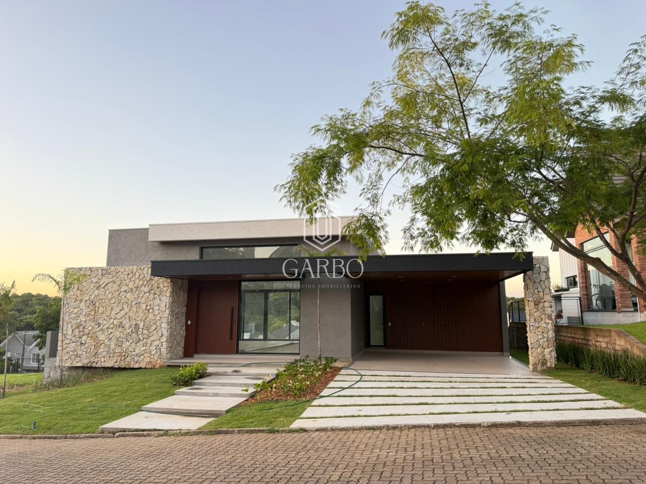 Casa, 3 quartos, 200 m² - Foto 1