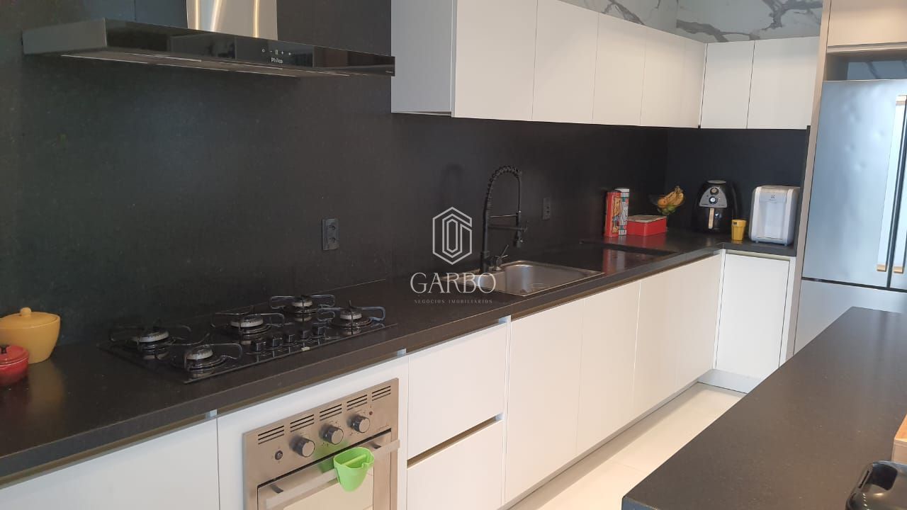 Casa à venda com 3 quartos, 227m² - Foto 5