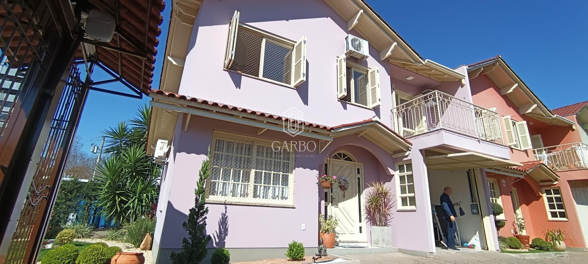 Excelente Duplex em localização Privilegiada