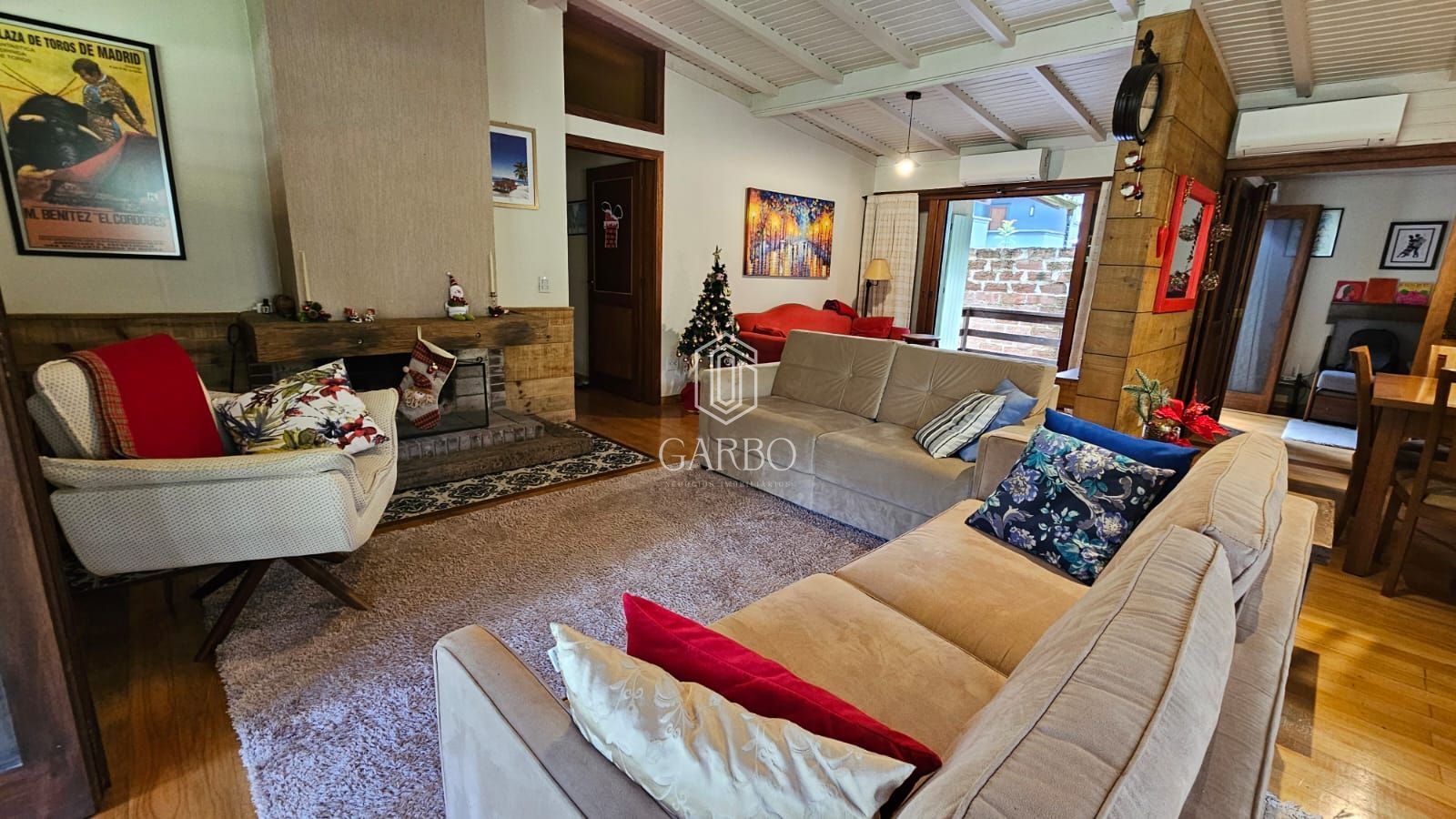 Casa à venda com 3 quartos, 215m² - Foto 4
