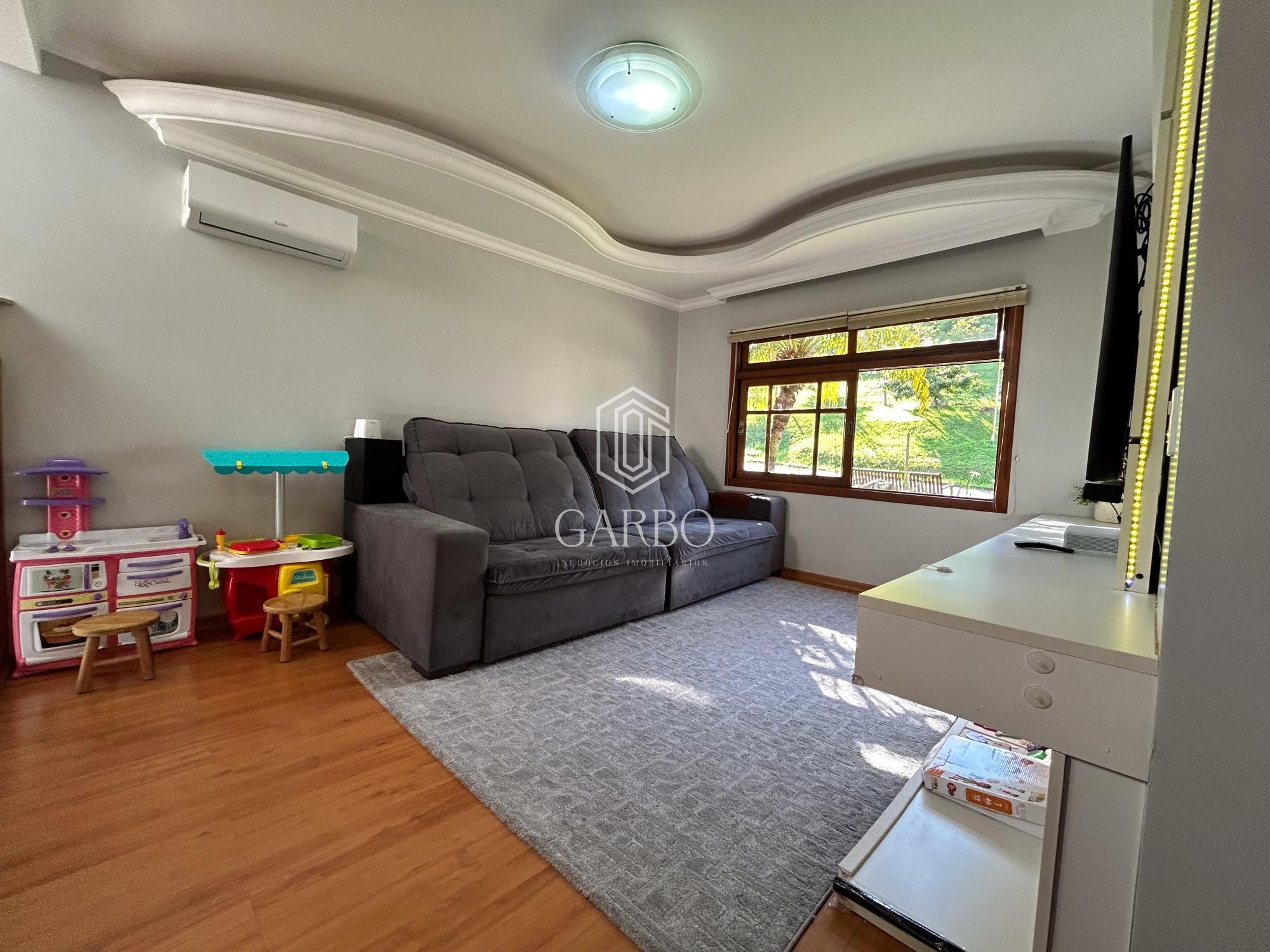 Casa à venda com 3 quartos, 215m² - Foto 5